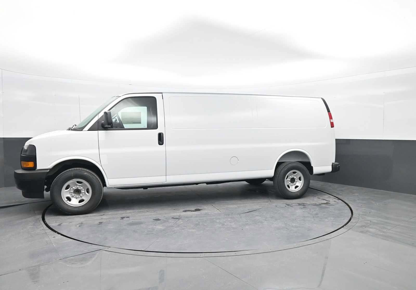 New 2026 GMC Savana 3500 Extended image 39