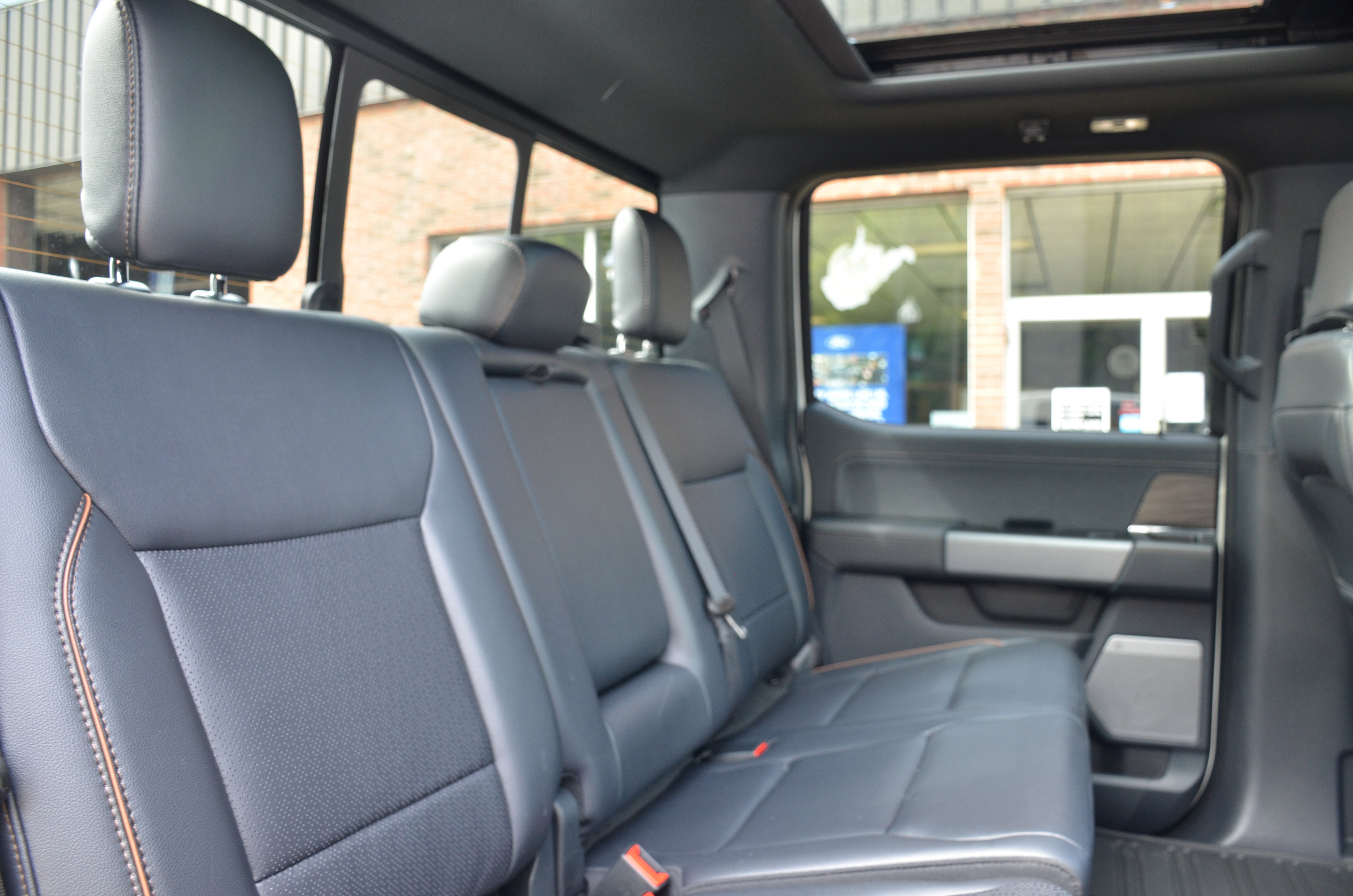 New 2025 Ford F150 Lariat w/ Equipment Group 502A High image 25