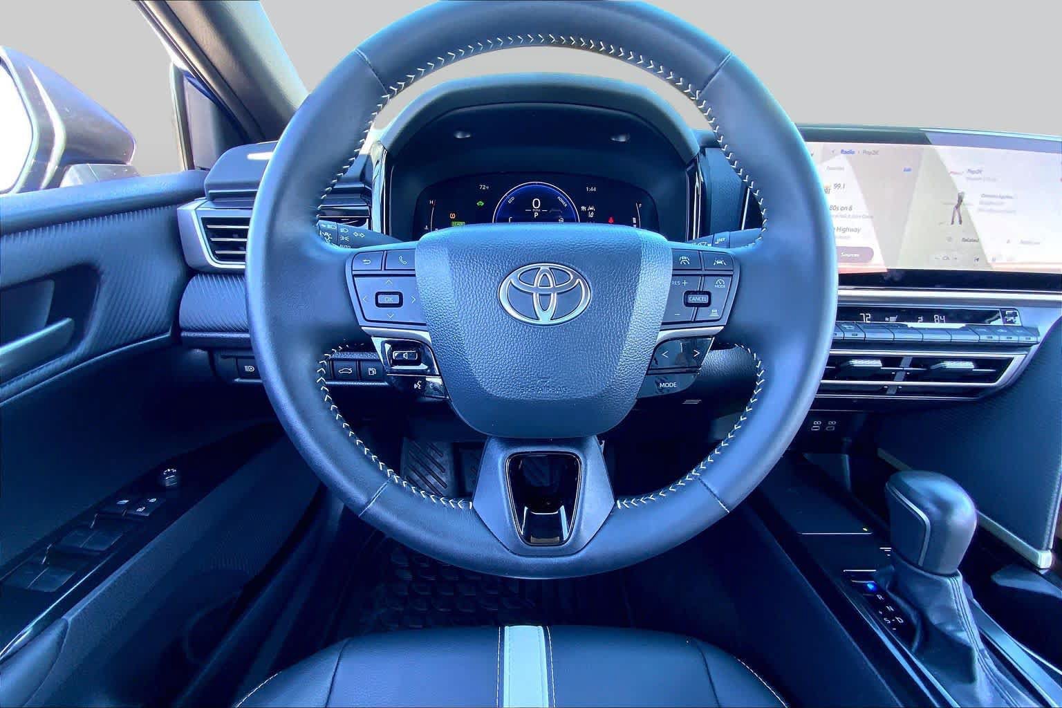 Used 2026 Toyota Camry SE w/ Multimedia Upgrade Package AWD/4WD image 6