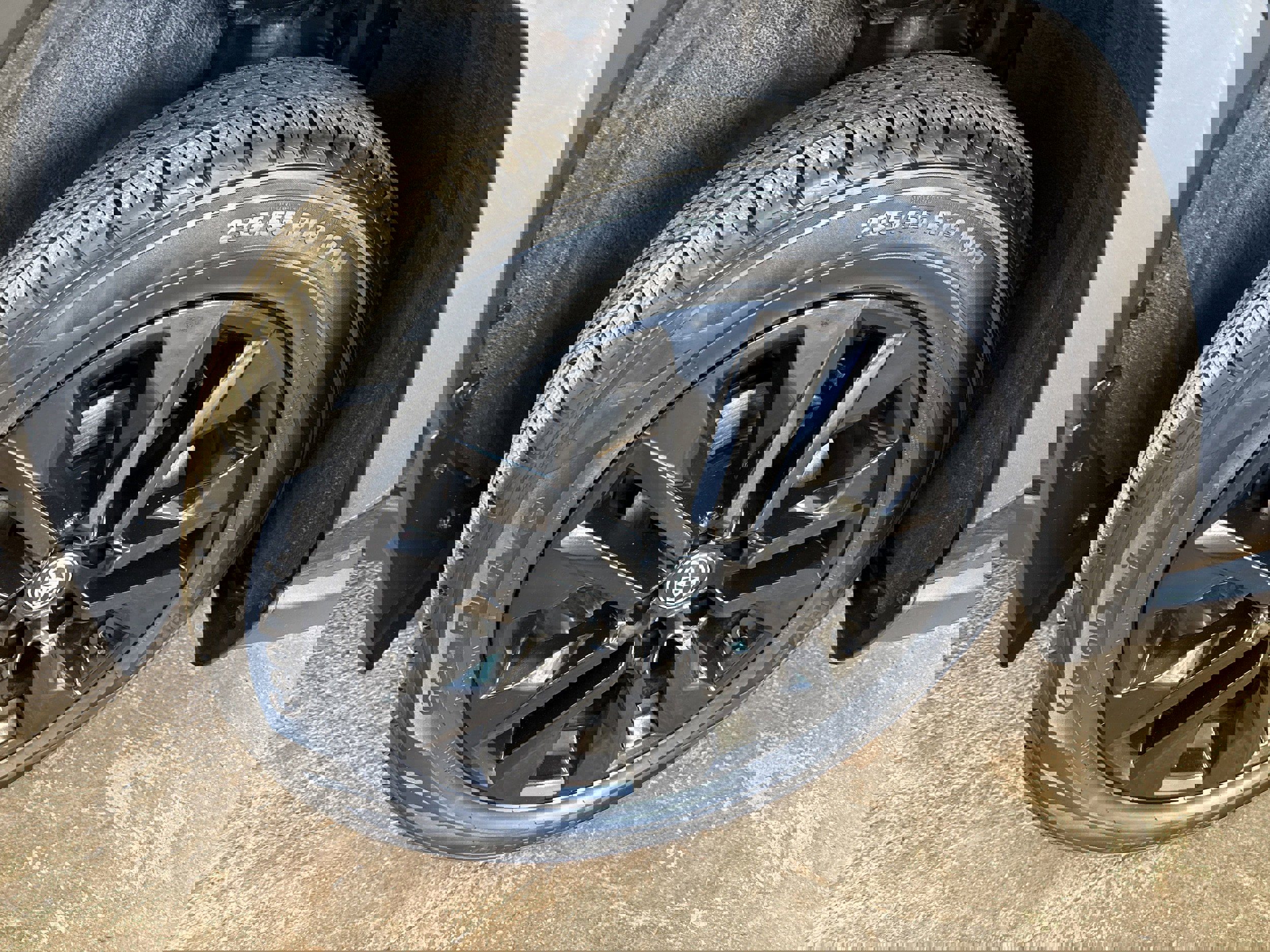 Used 2023 Toyota RAV4 XLE Premium image 13