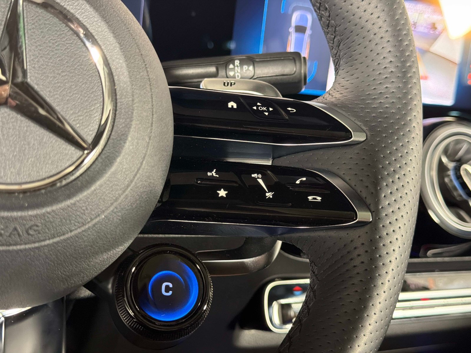 Used 2024 Mercedes-Benz GLA 35 AMG 4MATIC w/ Exclusive Package image 47