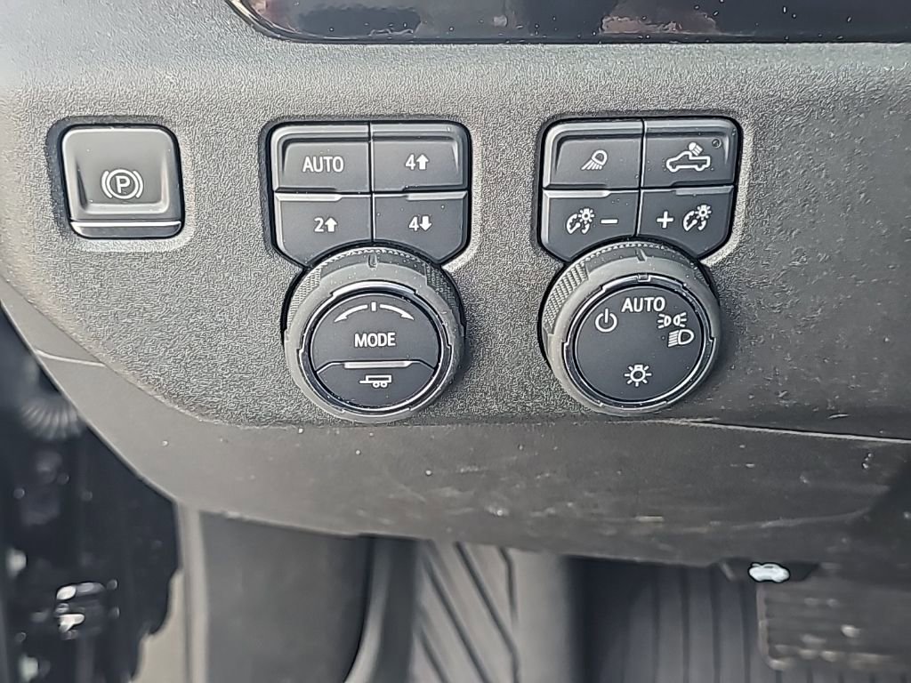 Used 2022 Chevrolet Silverado 1500 LT w/ All Star Edition Plus image 14