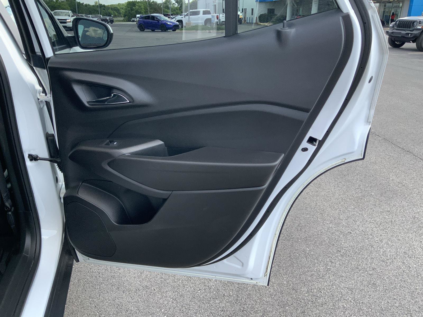 Used 2024 Chevrolet Trax LT FWD image 49