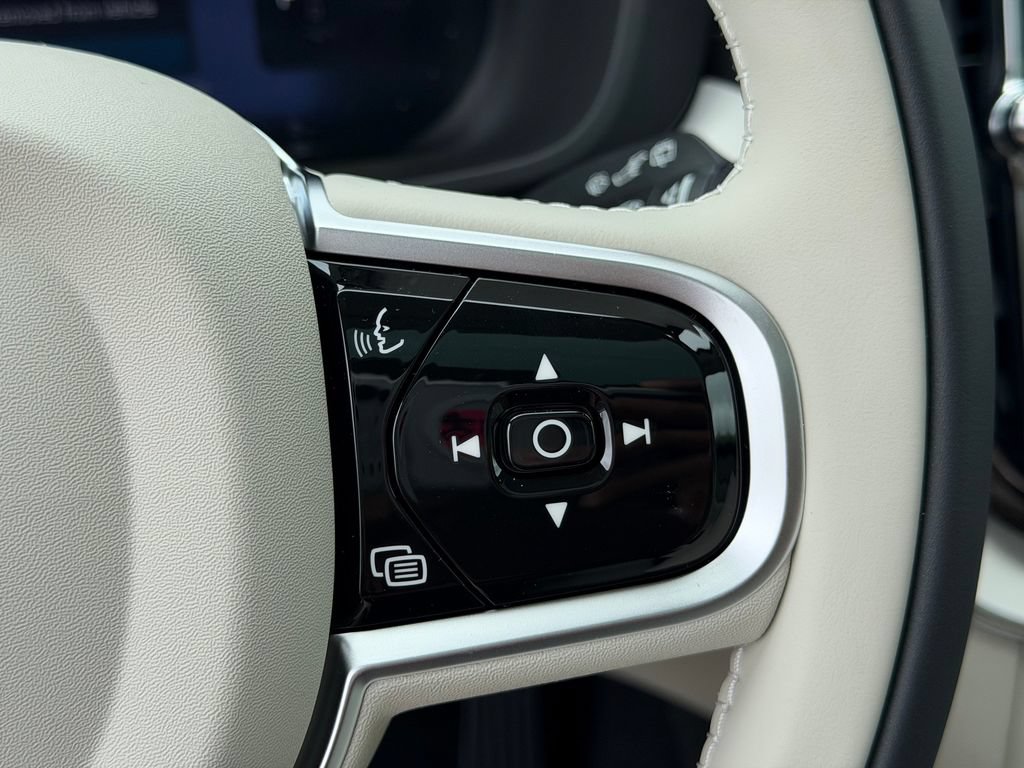 New 2026 Volvo XC60 T8 Ultra w/ Protection Package Premier AWD/4WD image 18