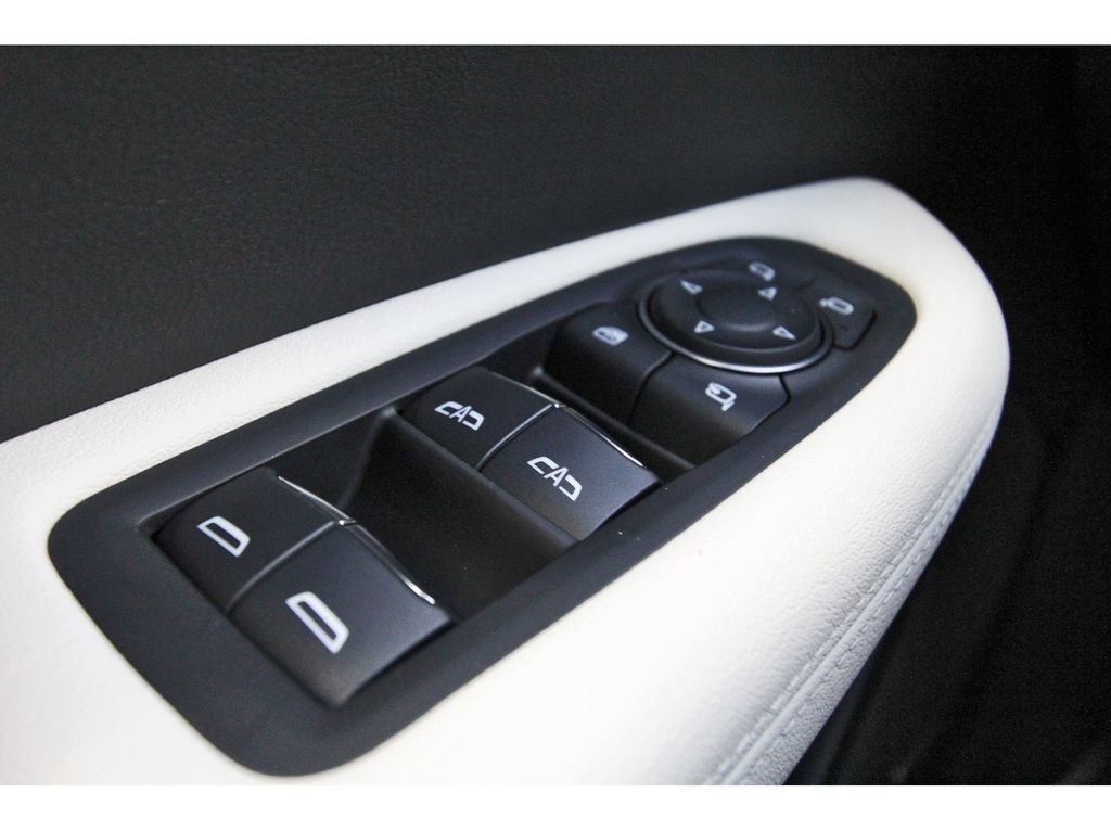 New 2025 Cadillac XT6 Sport w/ Technology Package image 16