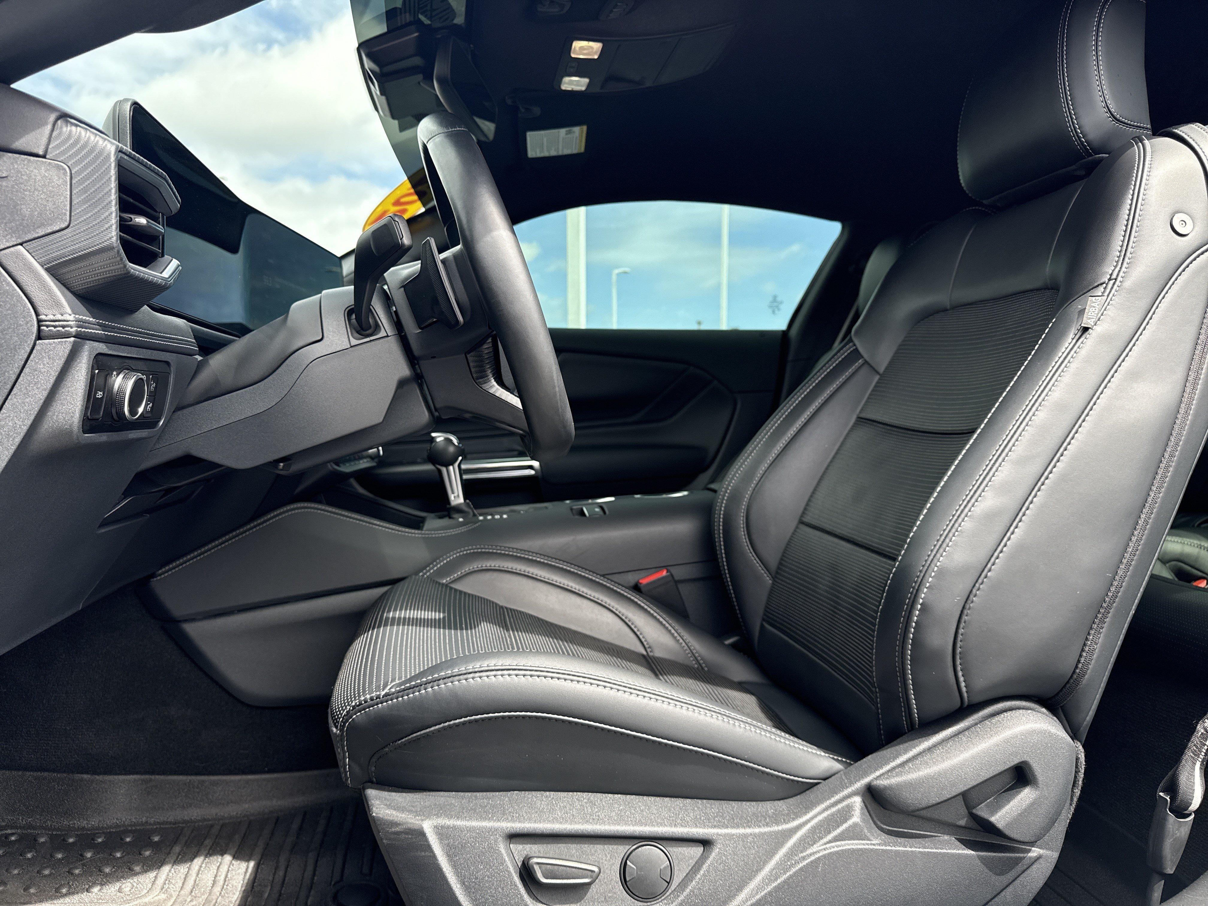 Used 2025 Ford Mustang GT Premium RWD image 16