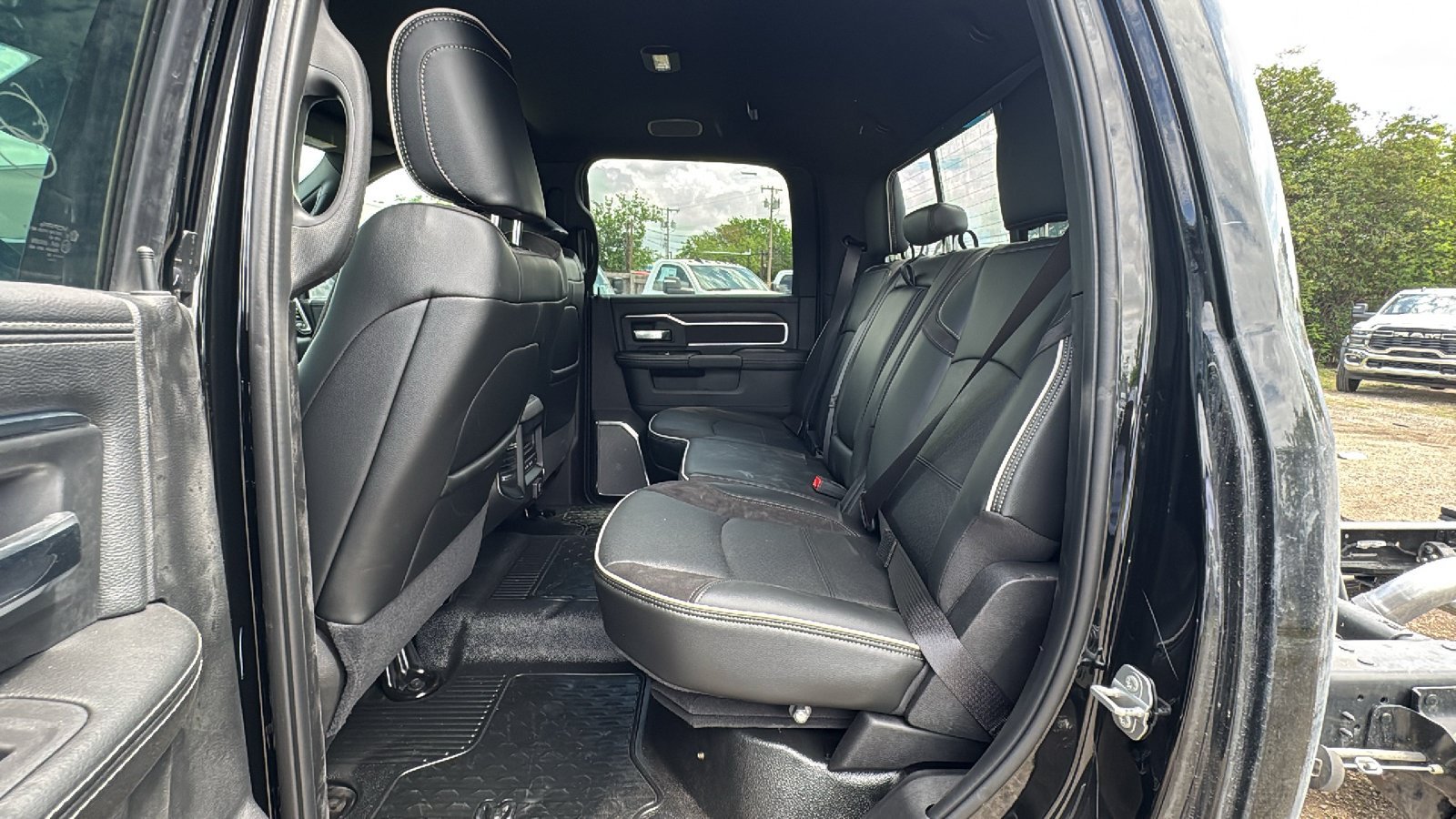 New 2026 RAM 3500 Big Horn w/ Laramie Trim Package AWD/4WD image 14
