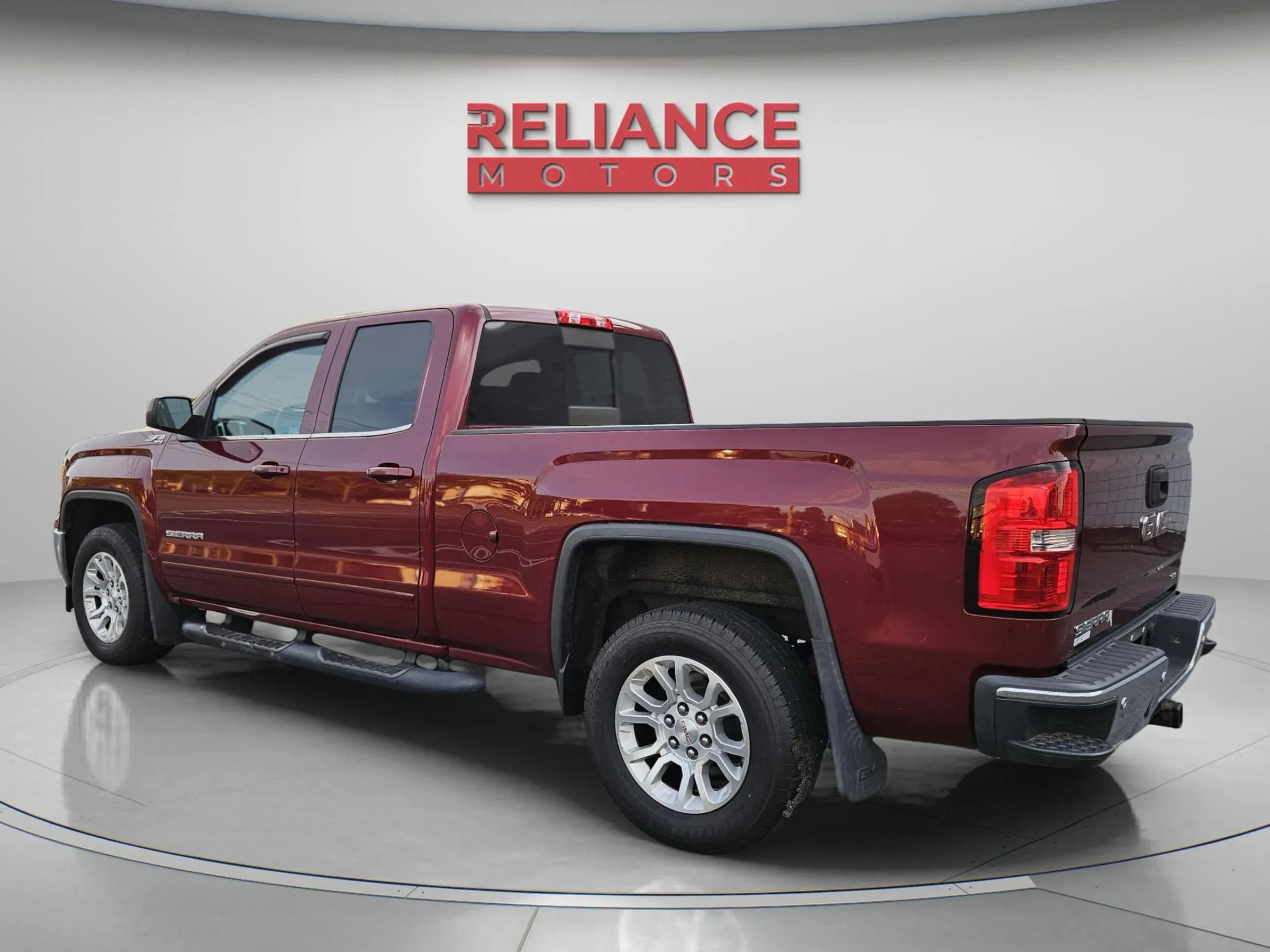 Used 2015 GMC Sierra 1500 SLE w/ SLE Value Package image 3