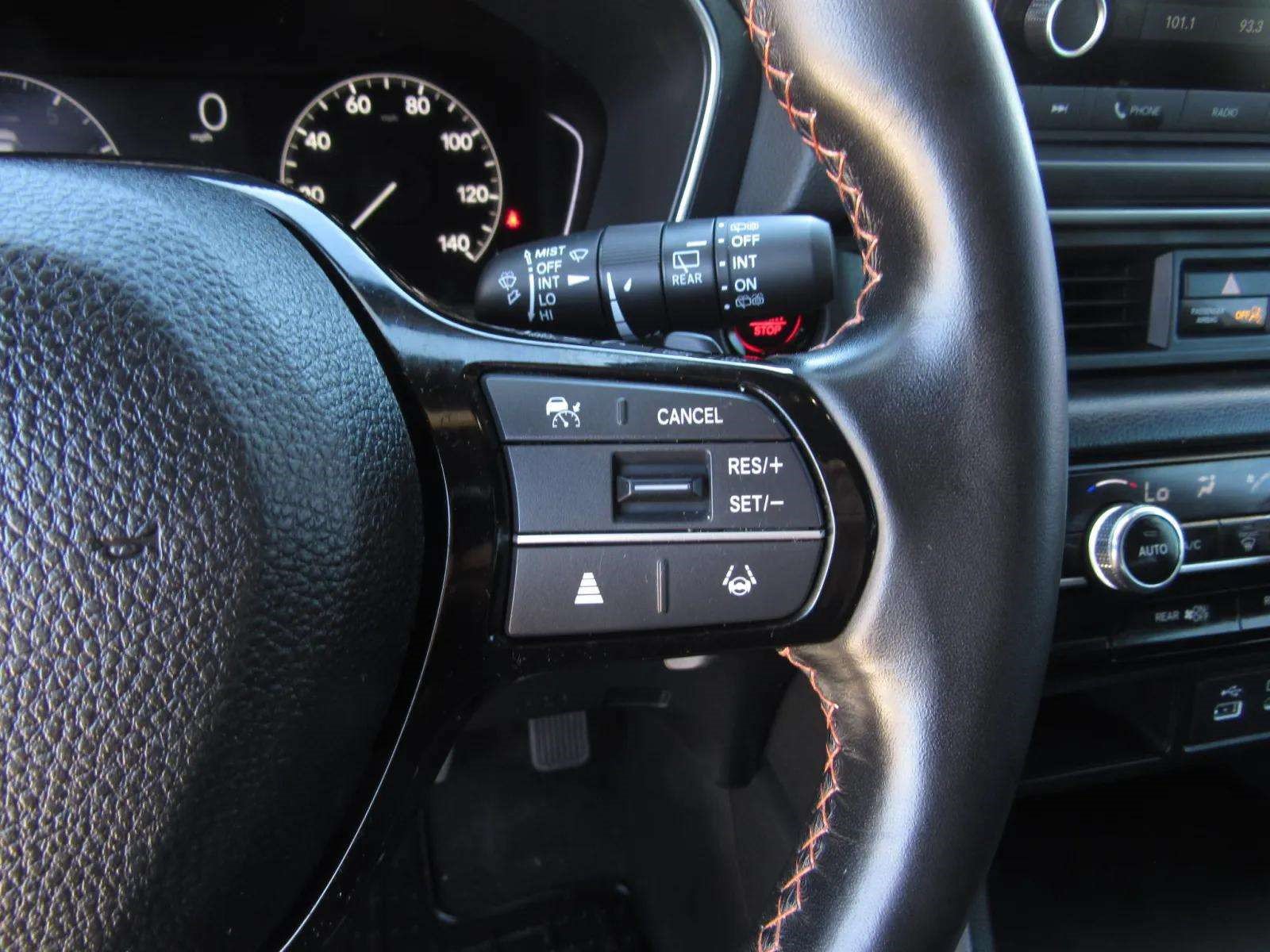 Certified 2025 Honda Pilot Sport image 25