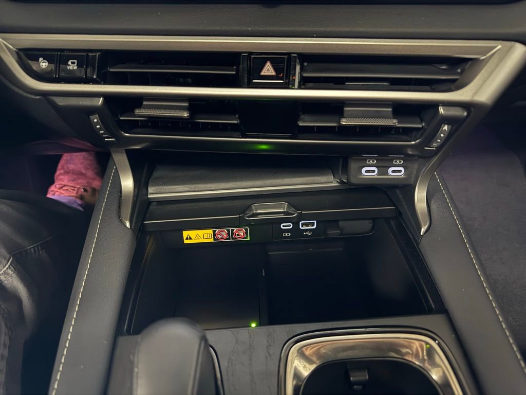 Used 2024 Lexus RX 350 Luxury w/ Convenience Package image 14