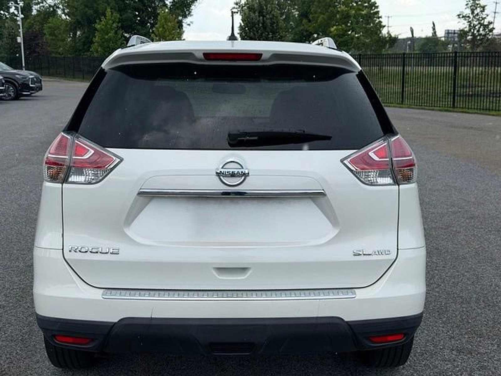 Used 2016 Nissan Rogue SL w/ SL Premium Package AWD/4WD image 6