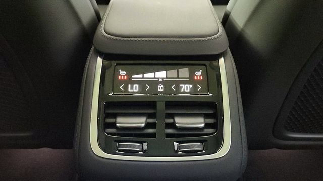 New 2026 Volvo XC90 B6 Plus w/ Protection Package AWD/4WD image 31