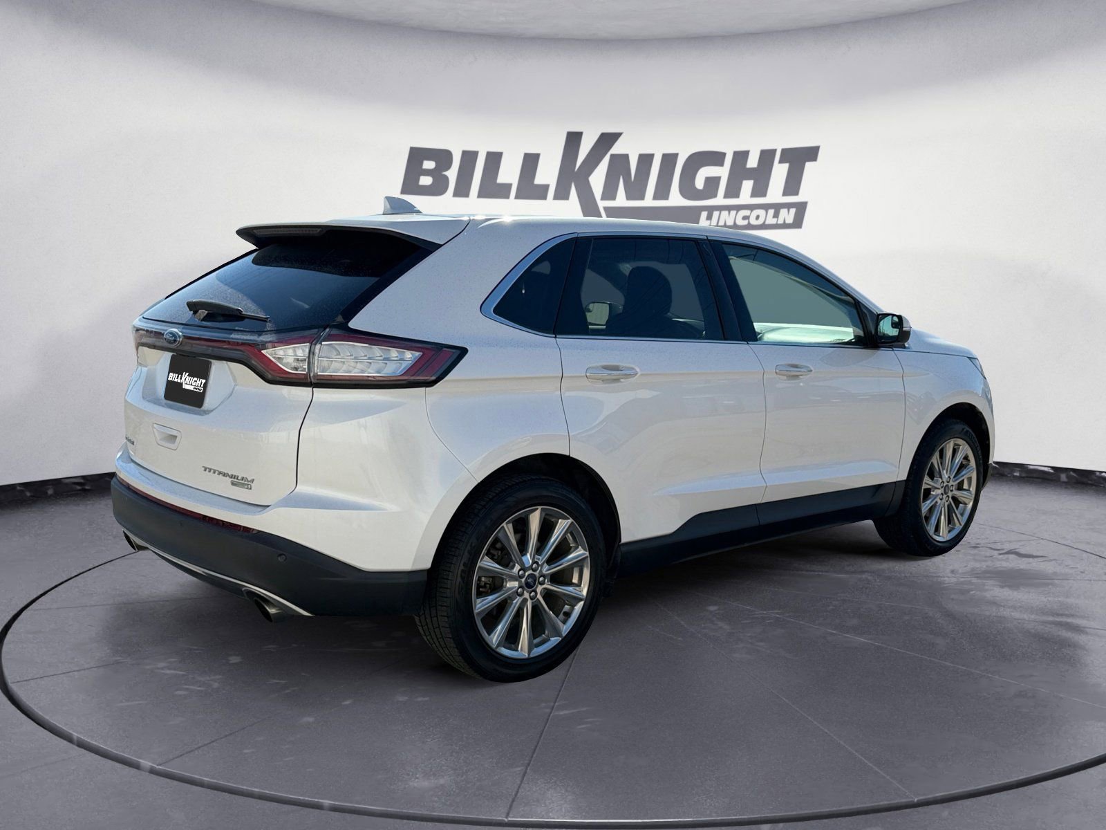 Used 2018 Ford Edge Titanium w/ Equipment Group 301A image 5