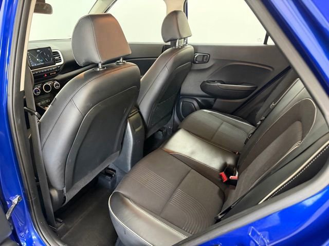 Used 2023 Hyundai Venue Limited FWD image 36