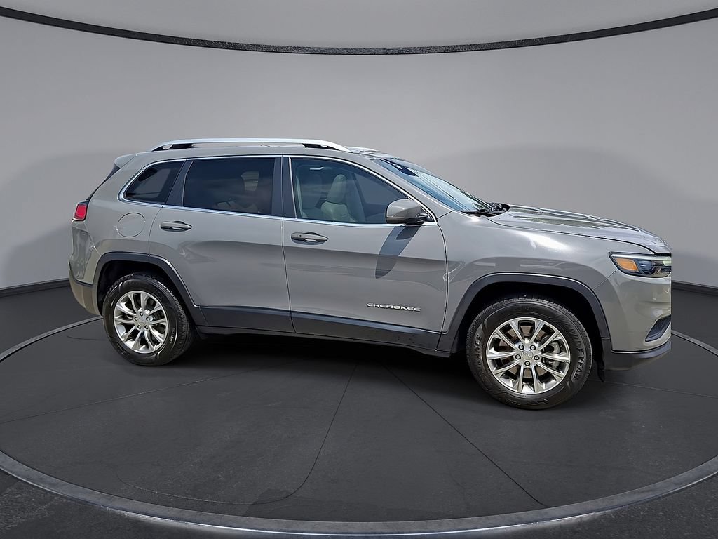 Used 2021 Jeep Cherokee Latitude Lux w/ Sun & Sound Group AWD/4WD image 6