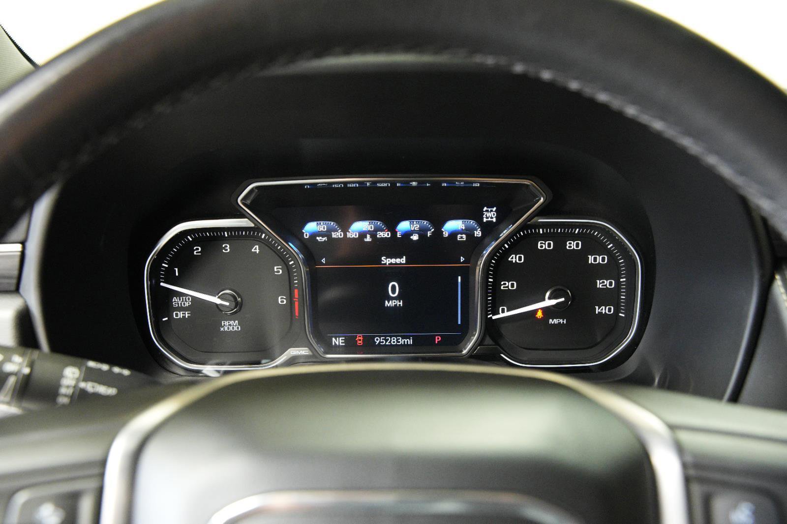 Used 2021 GMC Yukon SLT image 32