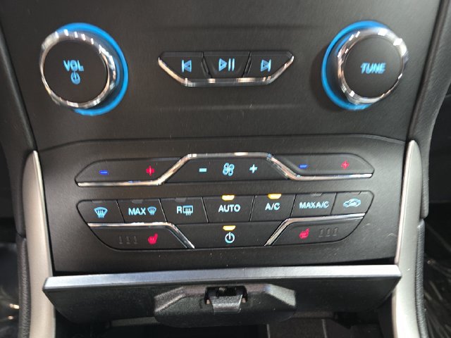 Used 2019 Ford Edge SEL w/ Equipment Group 201A AWD/4WD image 21