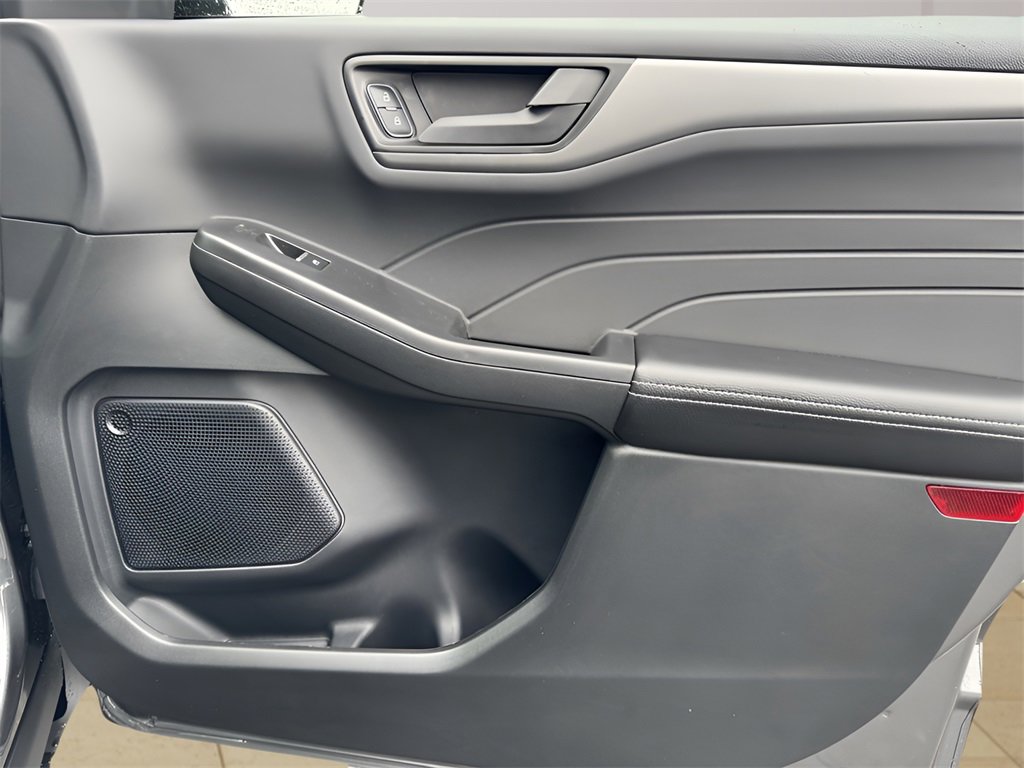 New 2025 Ford Escape Active w/ Cold Weather Package image 31