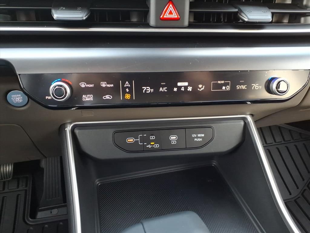 New 2026 Kia Carnival image 16