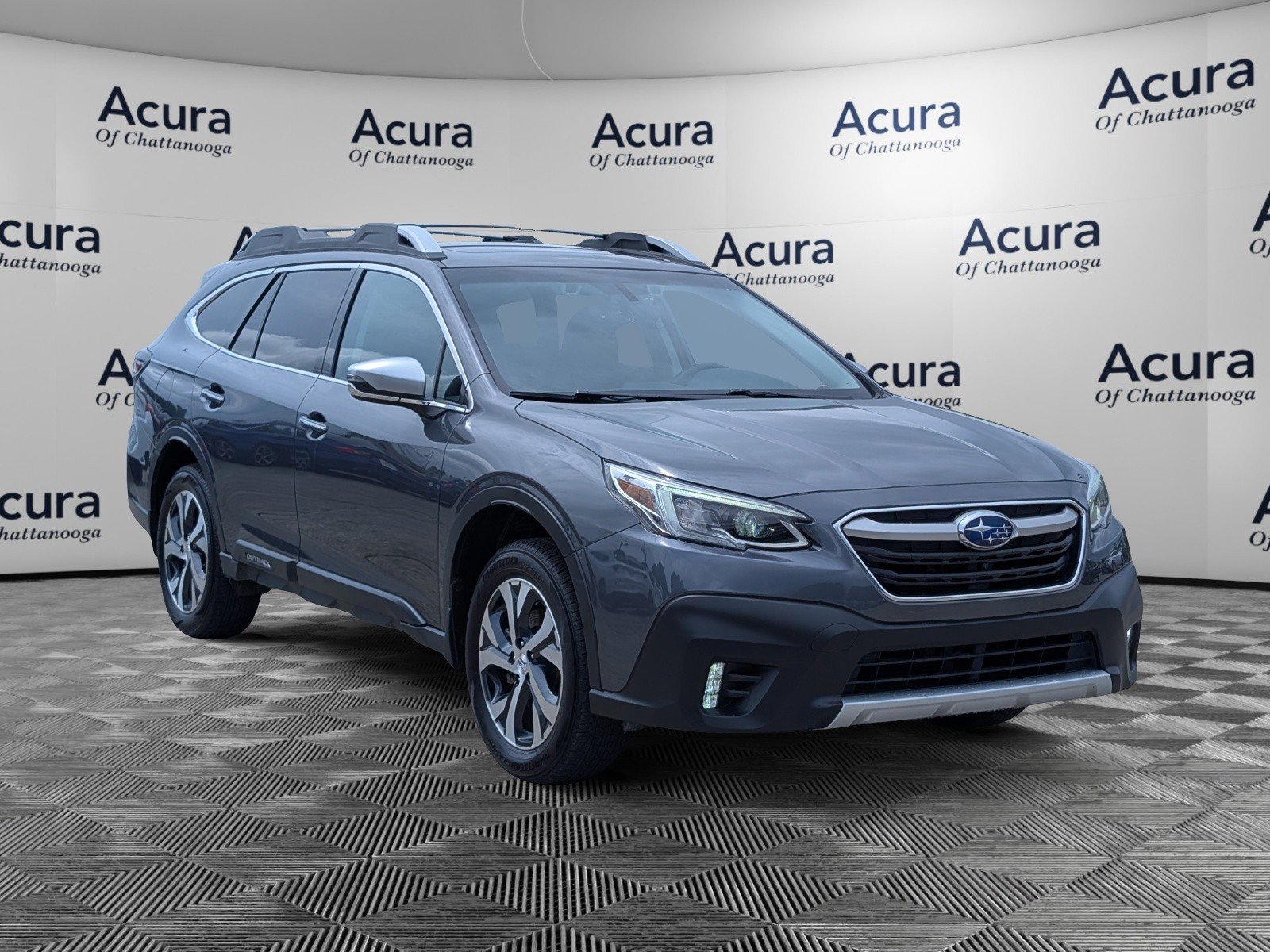 Used 2020 Subaru Outback Touring w/ Popular Package #2 AWD/4WD image 2