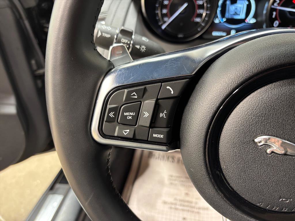 Used 2020 Jaguar F-TYPE Coupe image 21