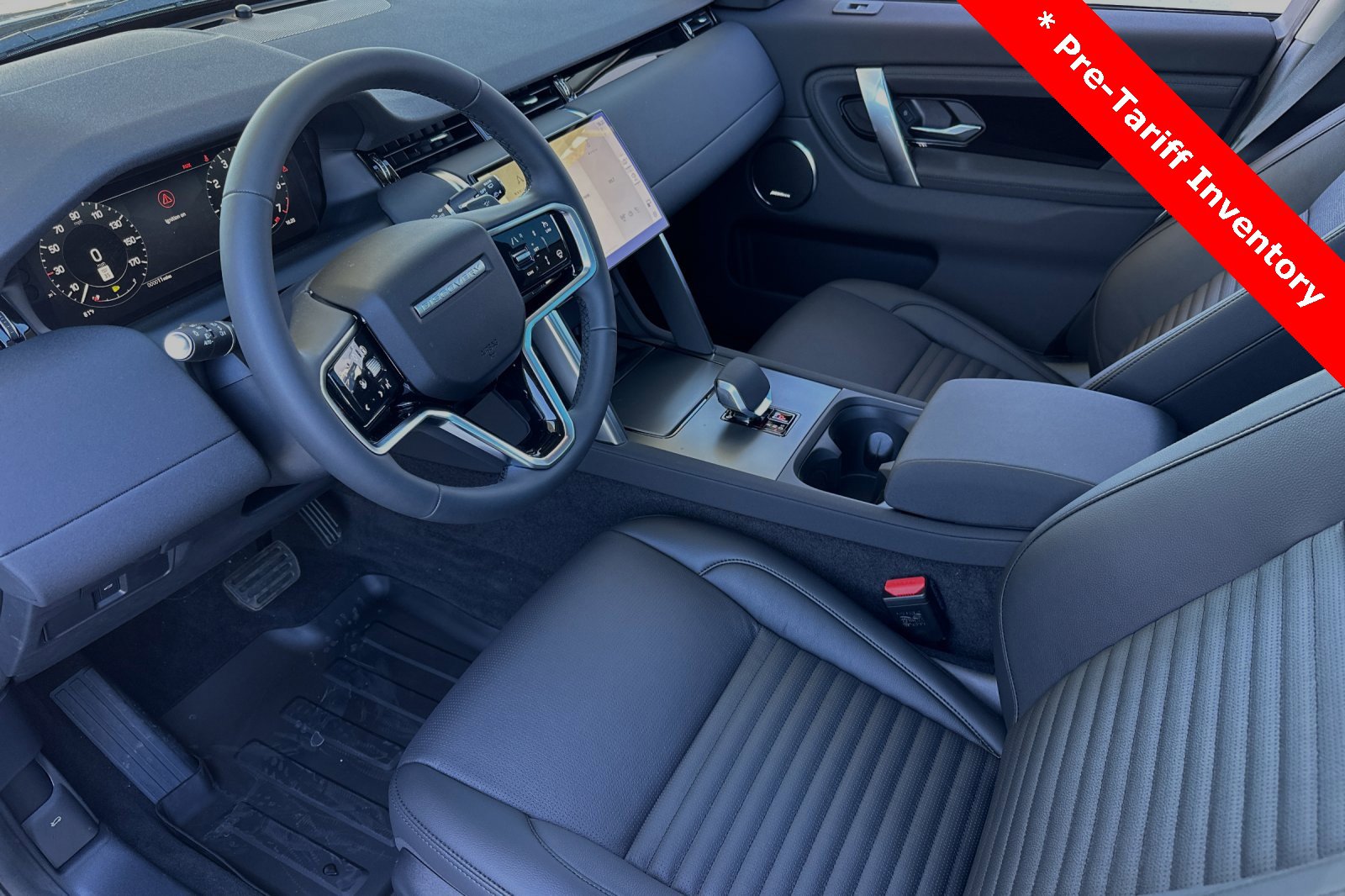 Used 2024 Land Rover Discovery Sport S image 9