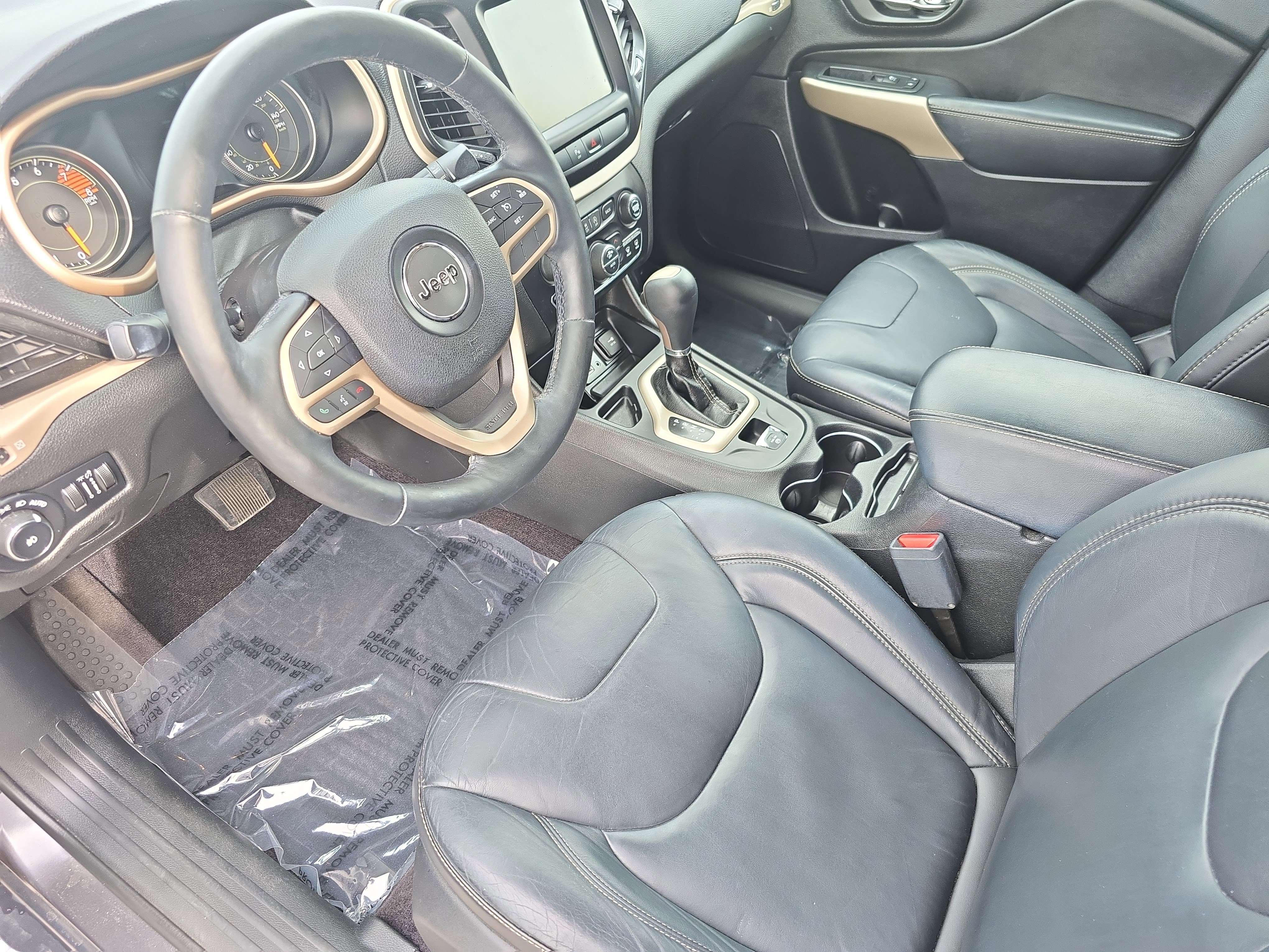 Used 2017 Jeep Cherokee Limited image 15