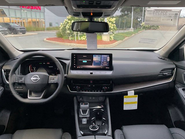 New 2026 Nissan Rogue Platinum w/ Platinum Premium Package AWD/4WD image 16