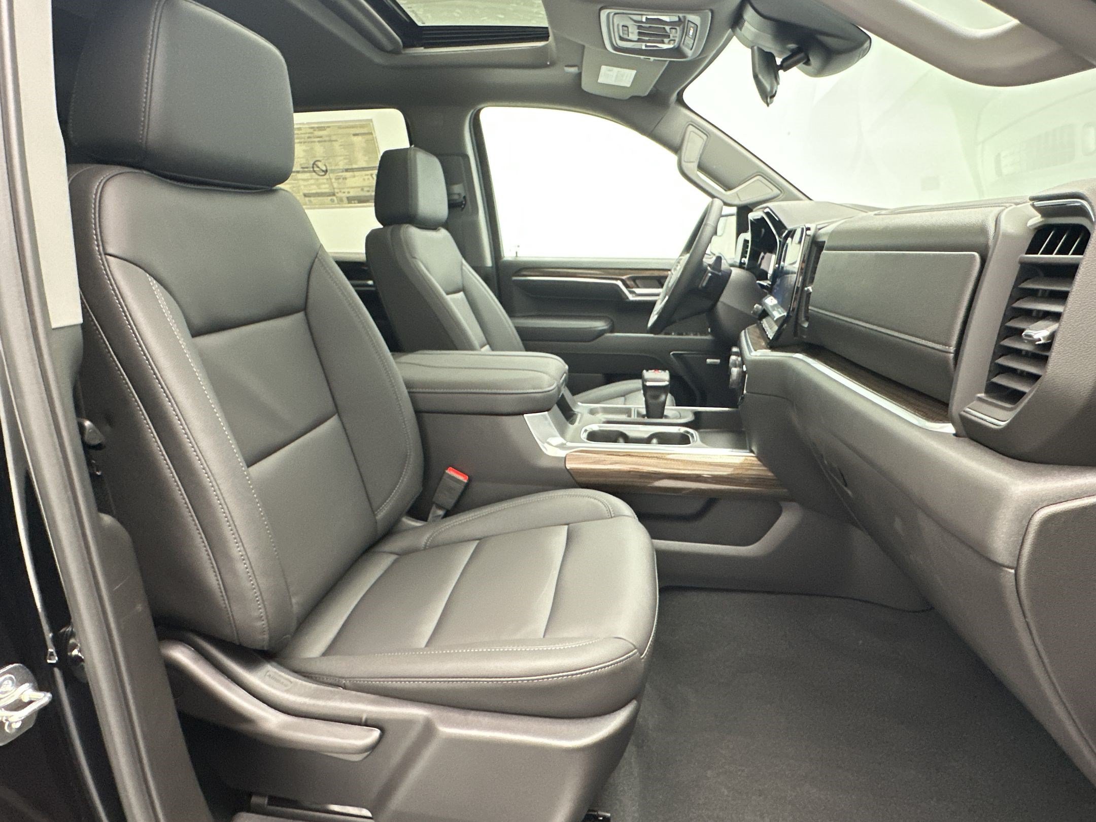 New 2026 Chevrolet Silverado 1500 LT Trail Boss w/ Convenience Package II AWD/4WD image 24