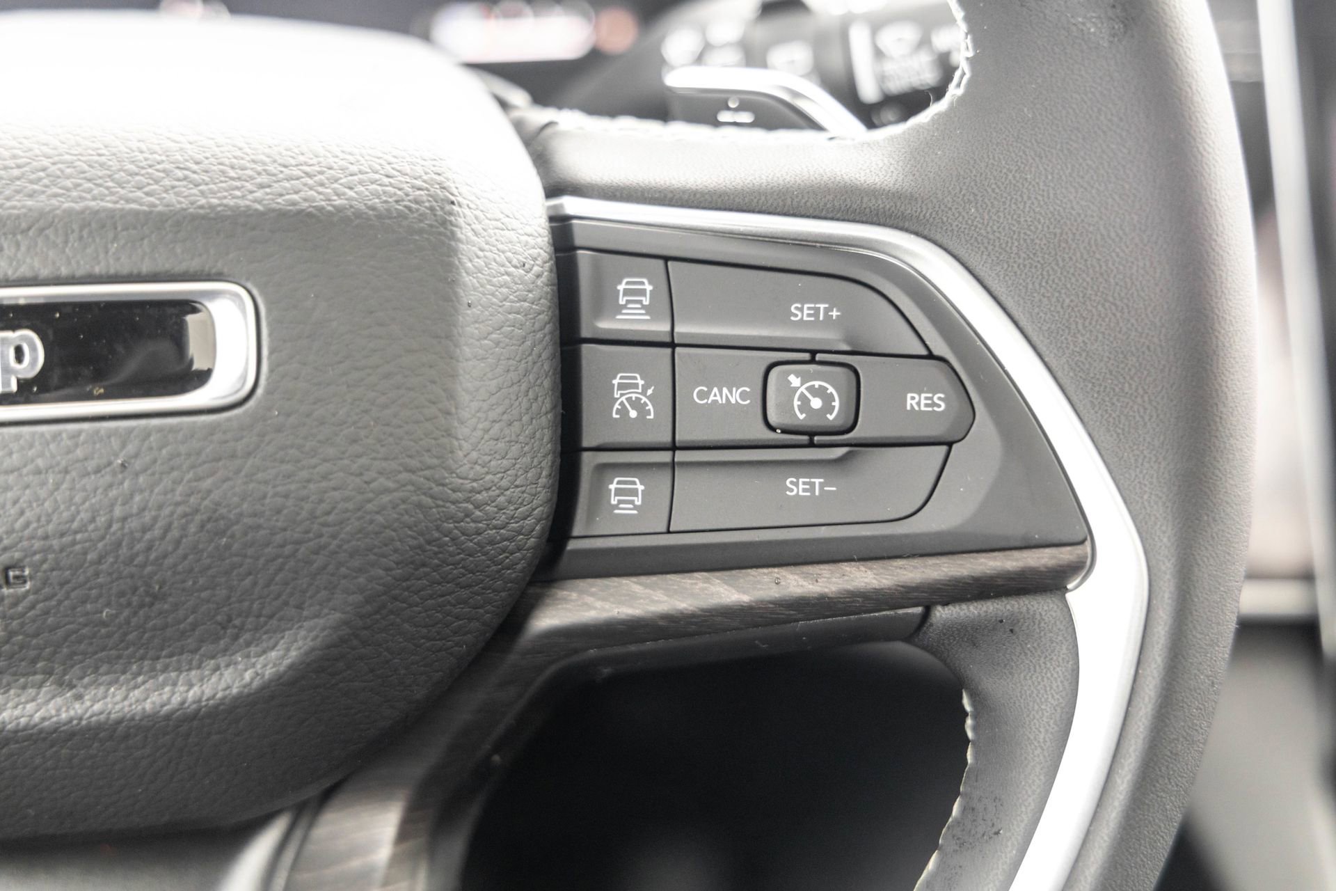 New 2025 Jeep Grand Cherokee Limited image 27