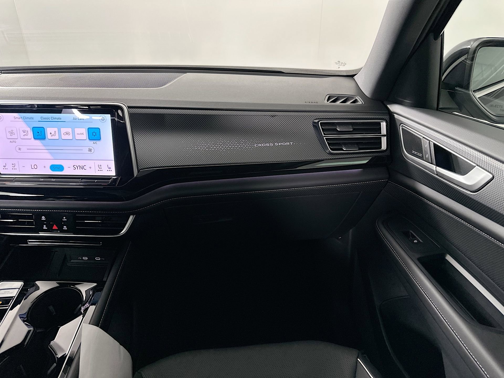 New 2026 Volkswagen Atlas Cross Sport SEL Premium R-Line image 27