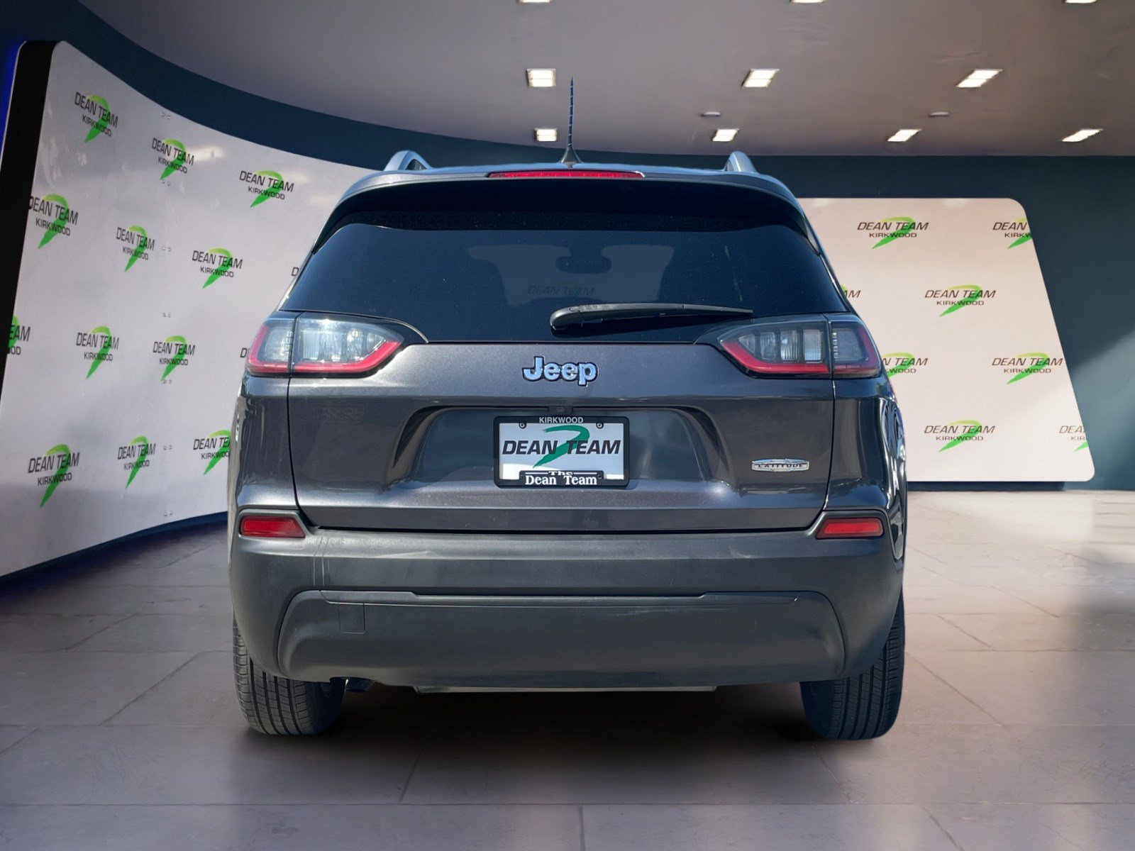 Used 2019 Jeep Cherokee Latitude Plus w/ Comfort/Convenience Group image 8