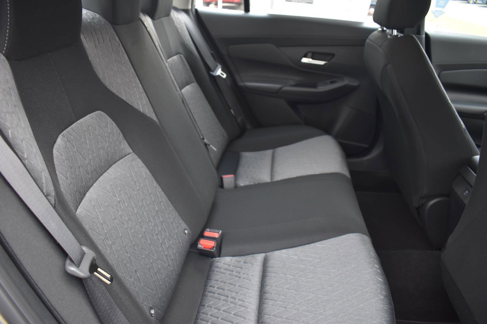 Used 2026 Nissan Sentra SV w/ SV Convenience Package FWD image 44