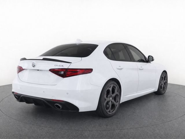 Used 2019 Alfa Romeo Giulia w/ Quick Order Package 22K Sport RWD image 6