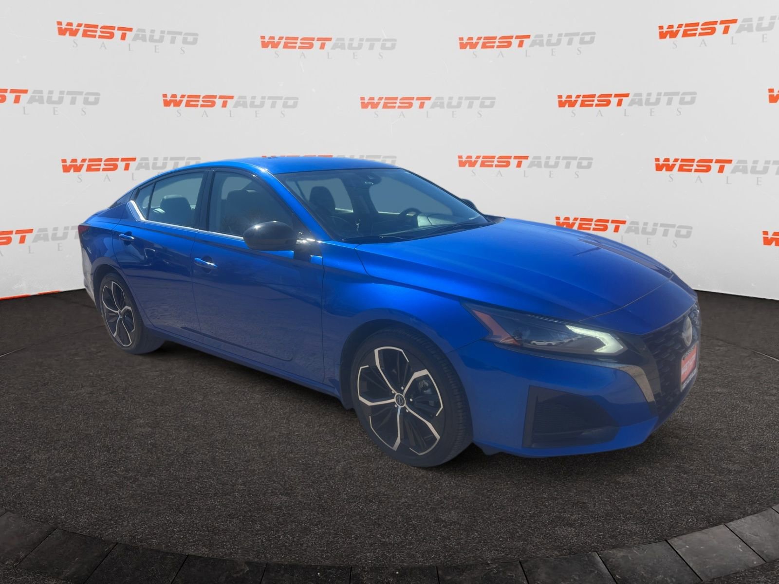Used 2025 Nissan Altima 2.5 SR FWD image 7
