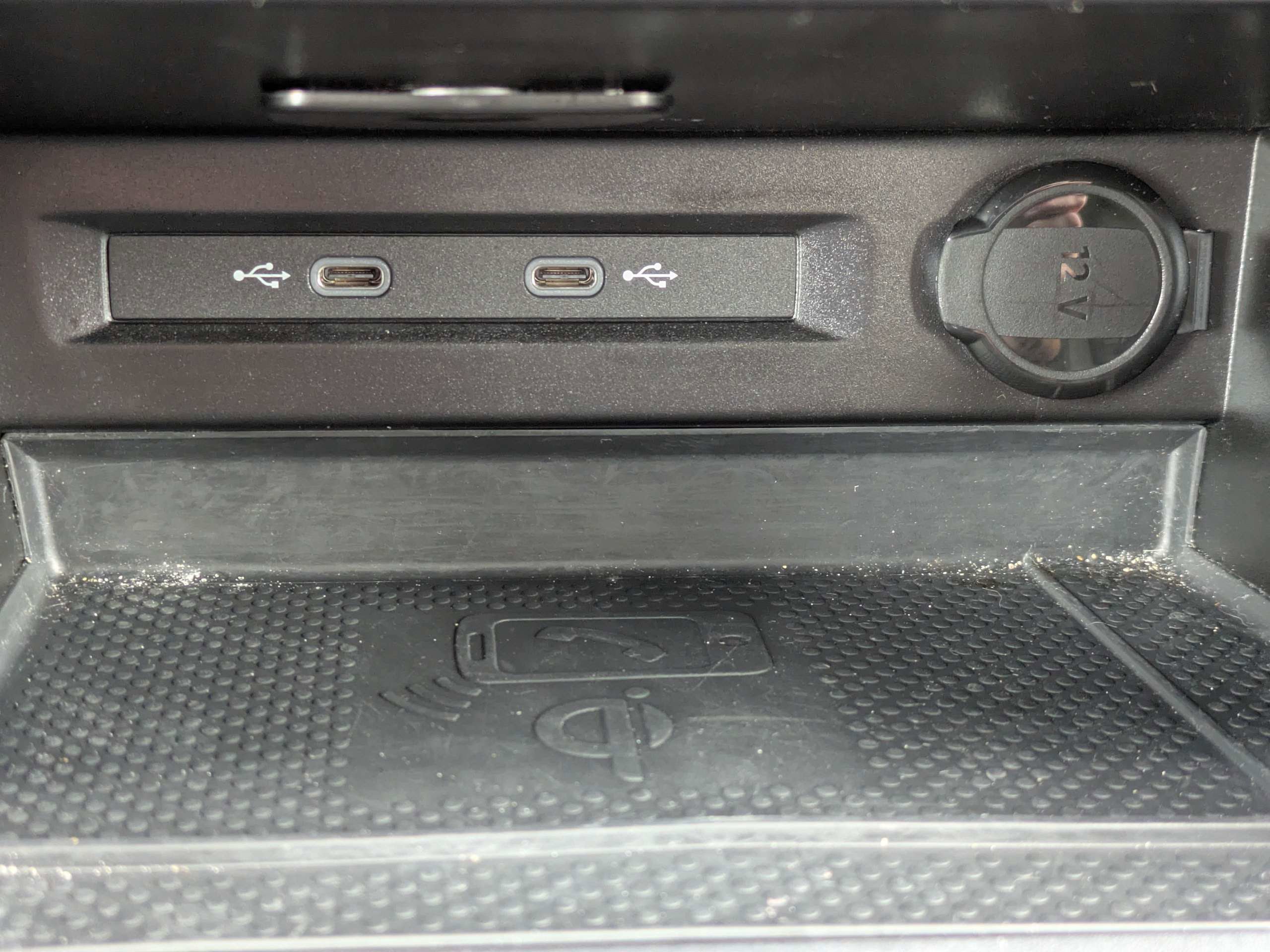 Used 2024 Volkswagen Tiguan SE R-Line image 30