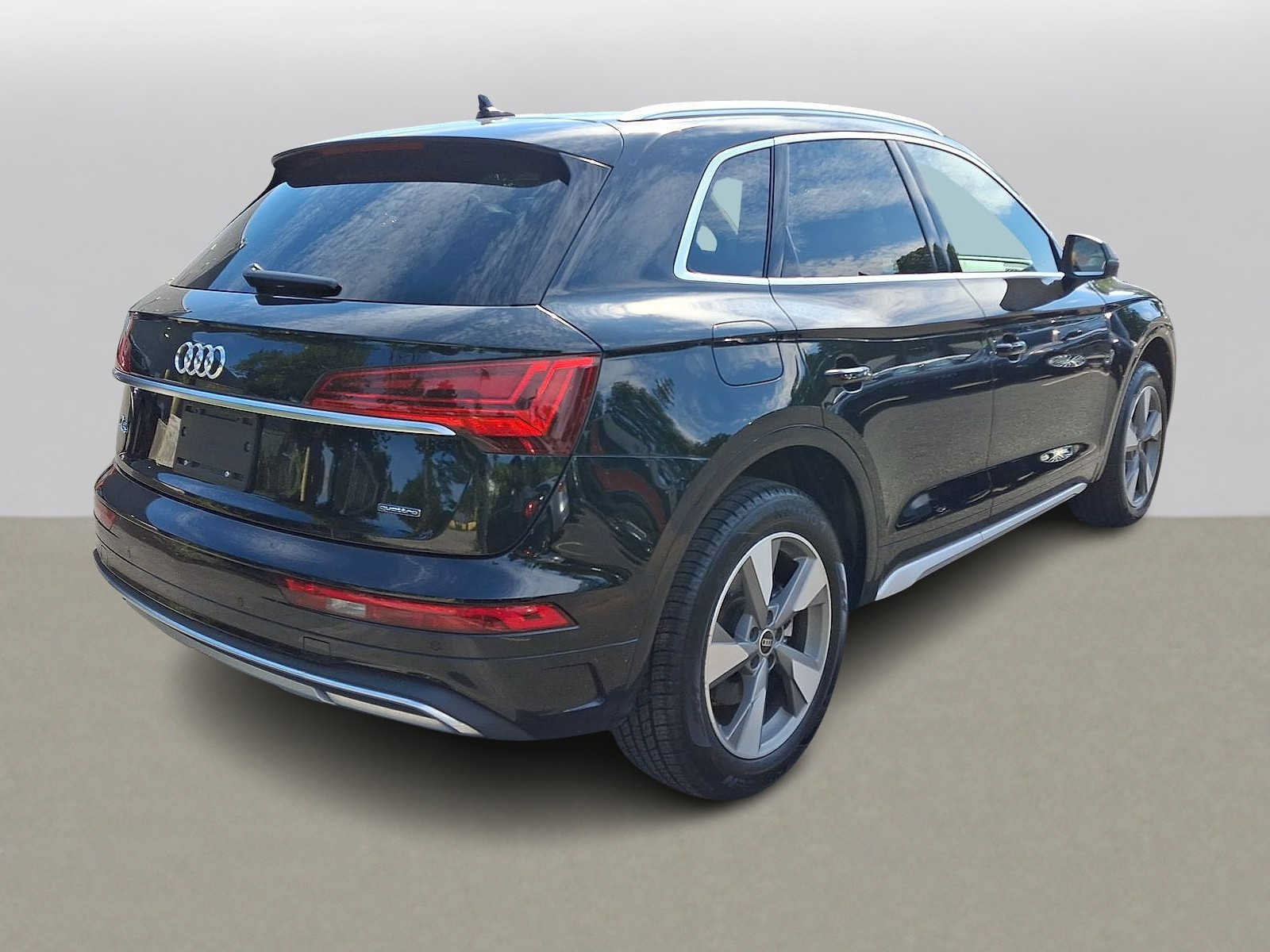 Used 2023 Audi Q5 2.0T Premium w/ Convenience Package AWD/4WD image 31