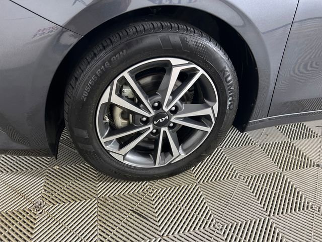 Used 2024 Kia Forte LXS image 25