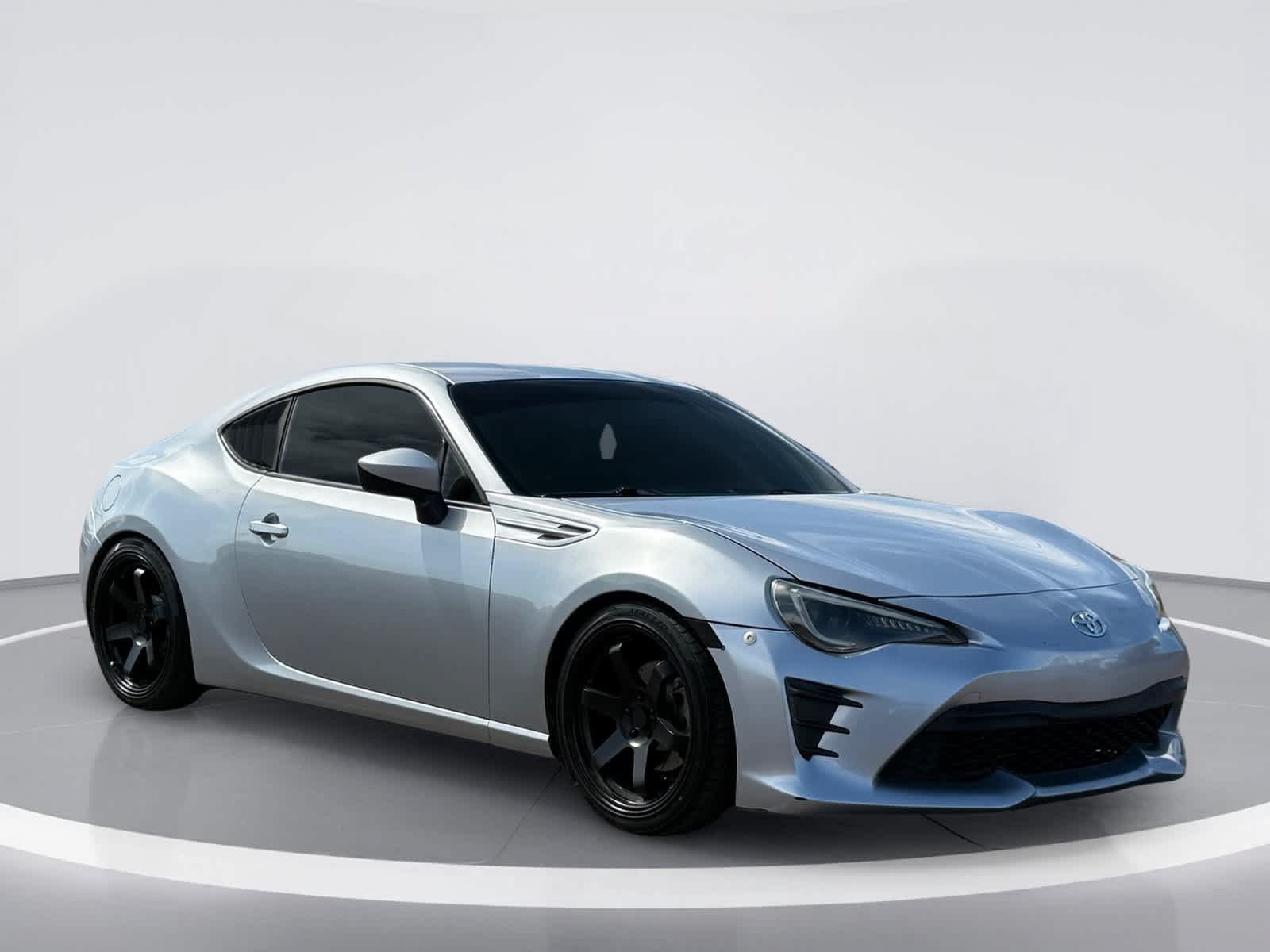 Used 2017 Toyota 86 RWD image 7