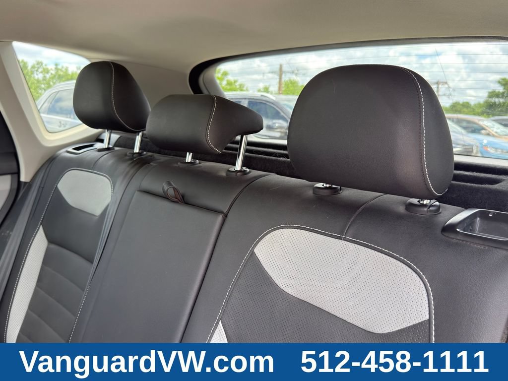 Used 2022 Volkswagen Taos SEL w/ Panoramic Sunroof Package FWD image 30