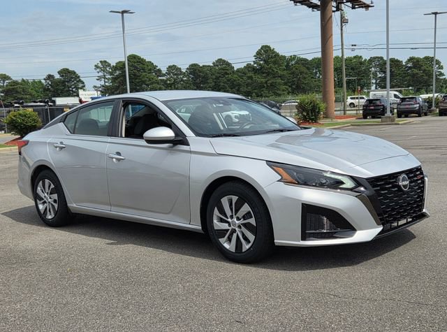 Used 2023 Nissan Altima 2.5 S FWD image 4