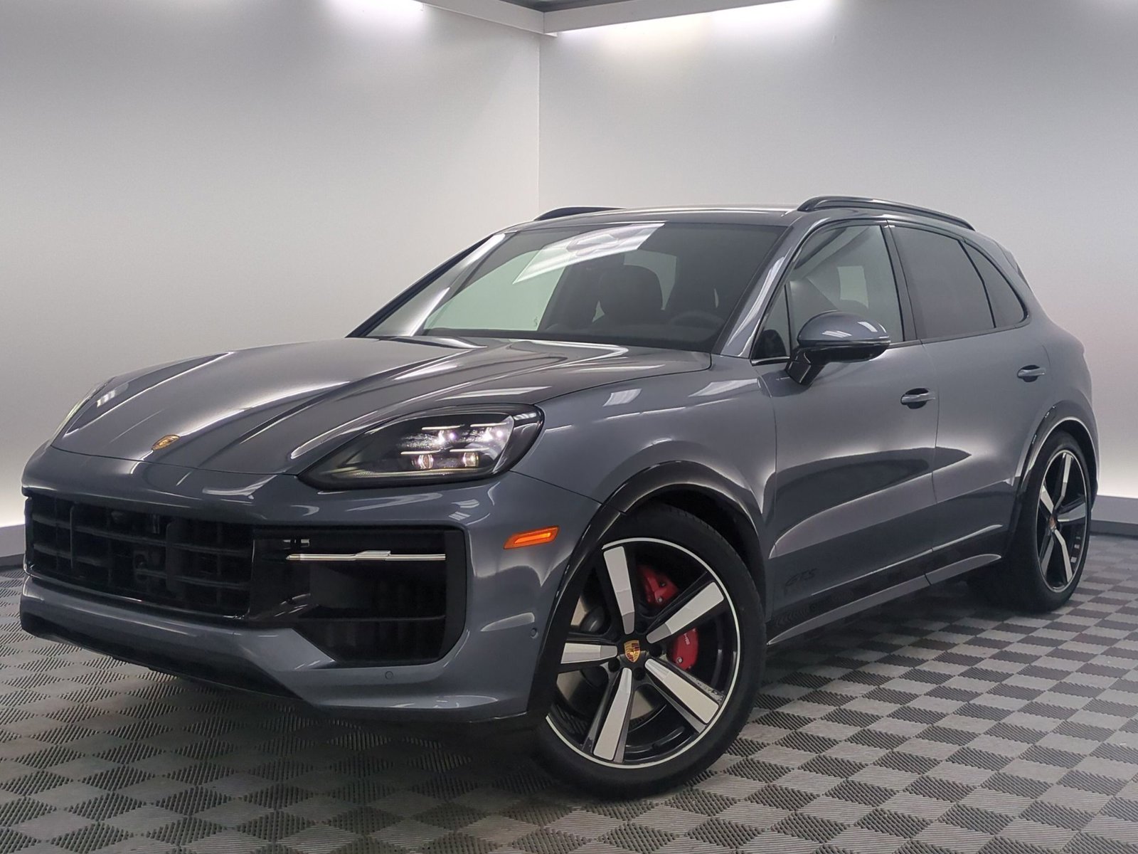New 2026 Porsche Cayenne GTS AWD/4WD image 1