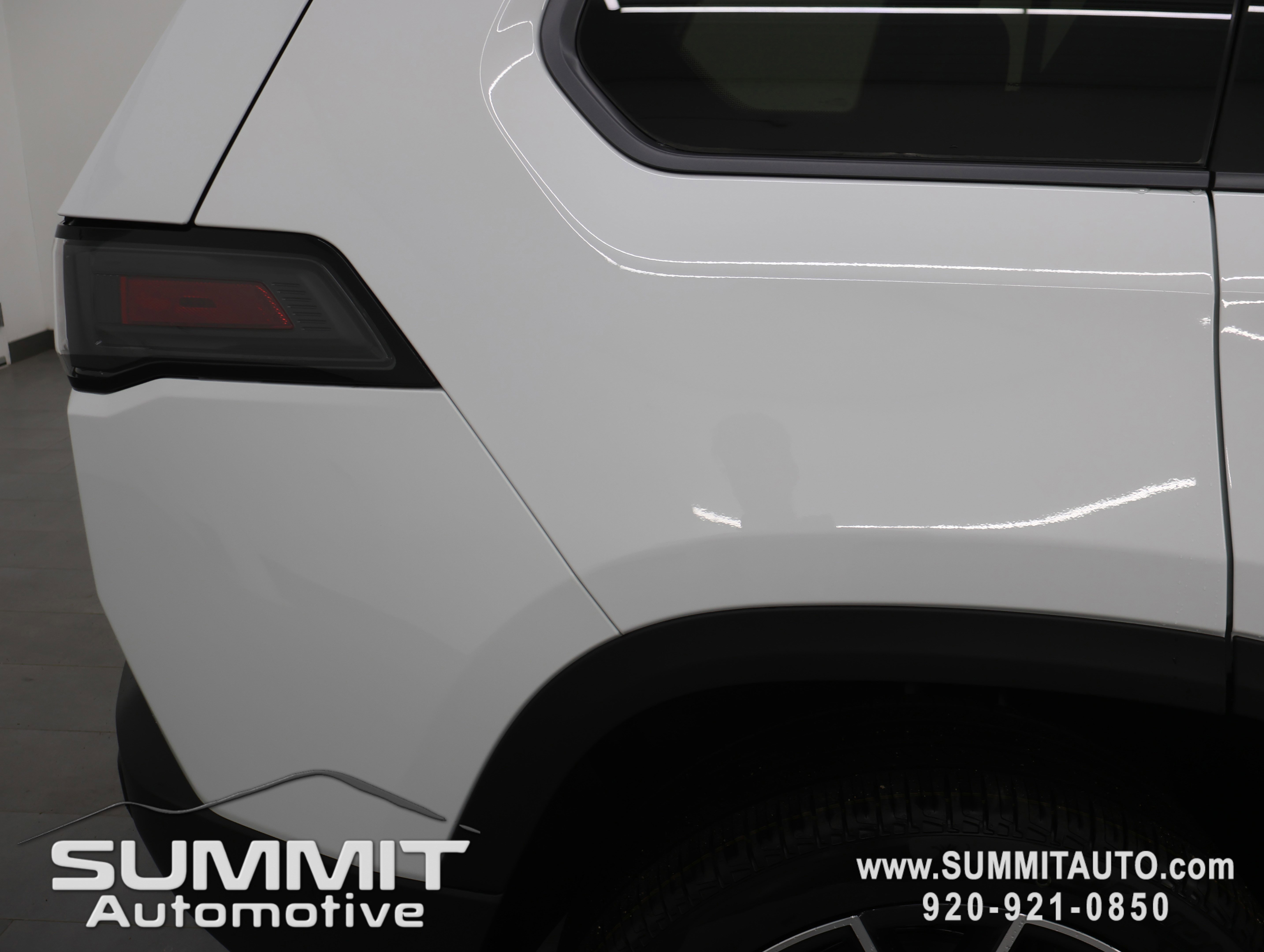 New 2026 Jeep Cherokee Overland image 30