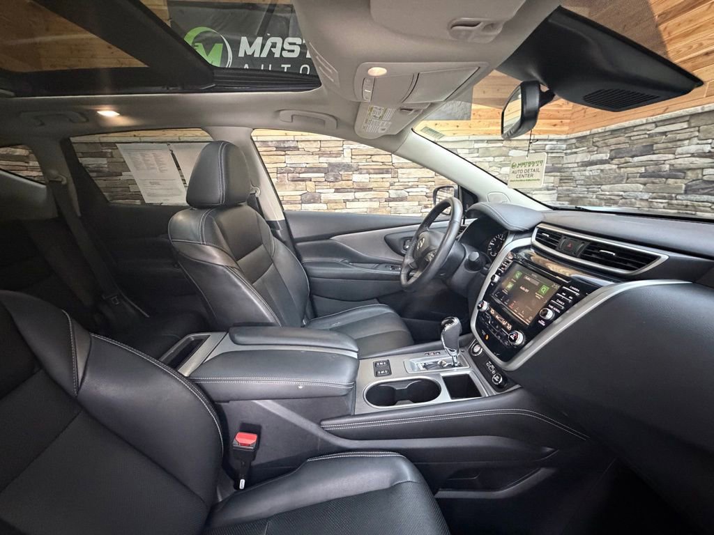 Used 2020 Nissan Murano SL w/ Moonroof Package AWD/4WD image 14