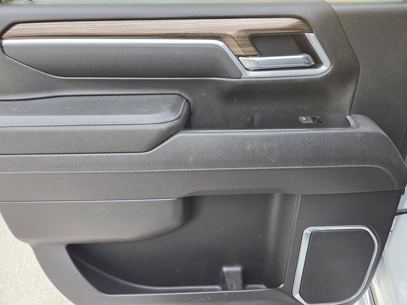 Used 2025 Chevrolet Silverado 2500 LT AWD/4WD image 11