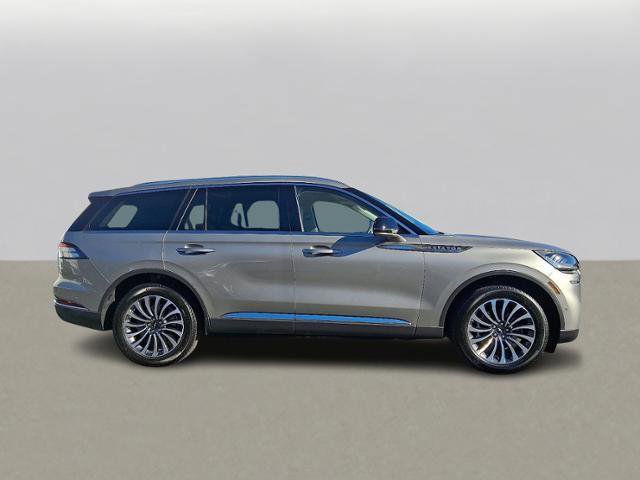 Used 2023 Lincoln Aviator Reserve w/ Equipment Group 201A image 7