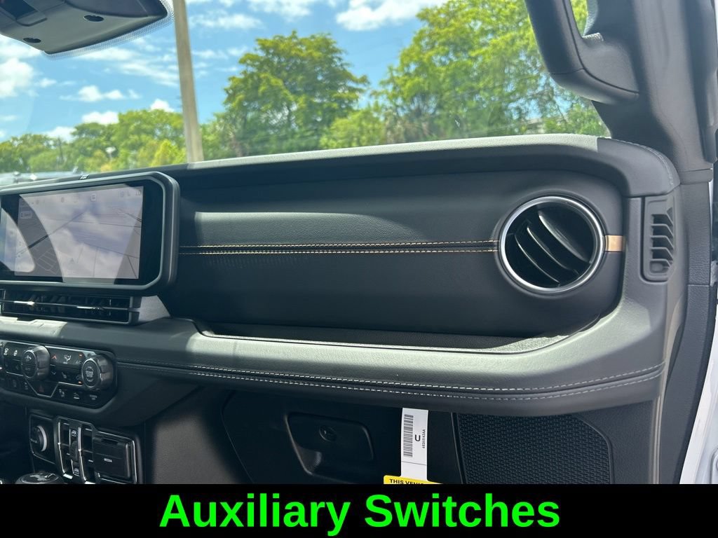Certified 2025 Jeep Wrangler Unlimited Sahara AWD/4WD image 26