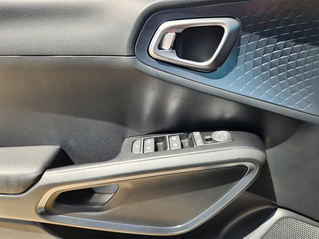 New 2025 Kia Soul EX image 17