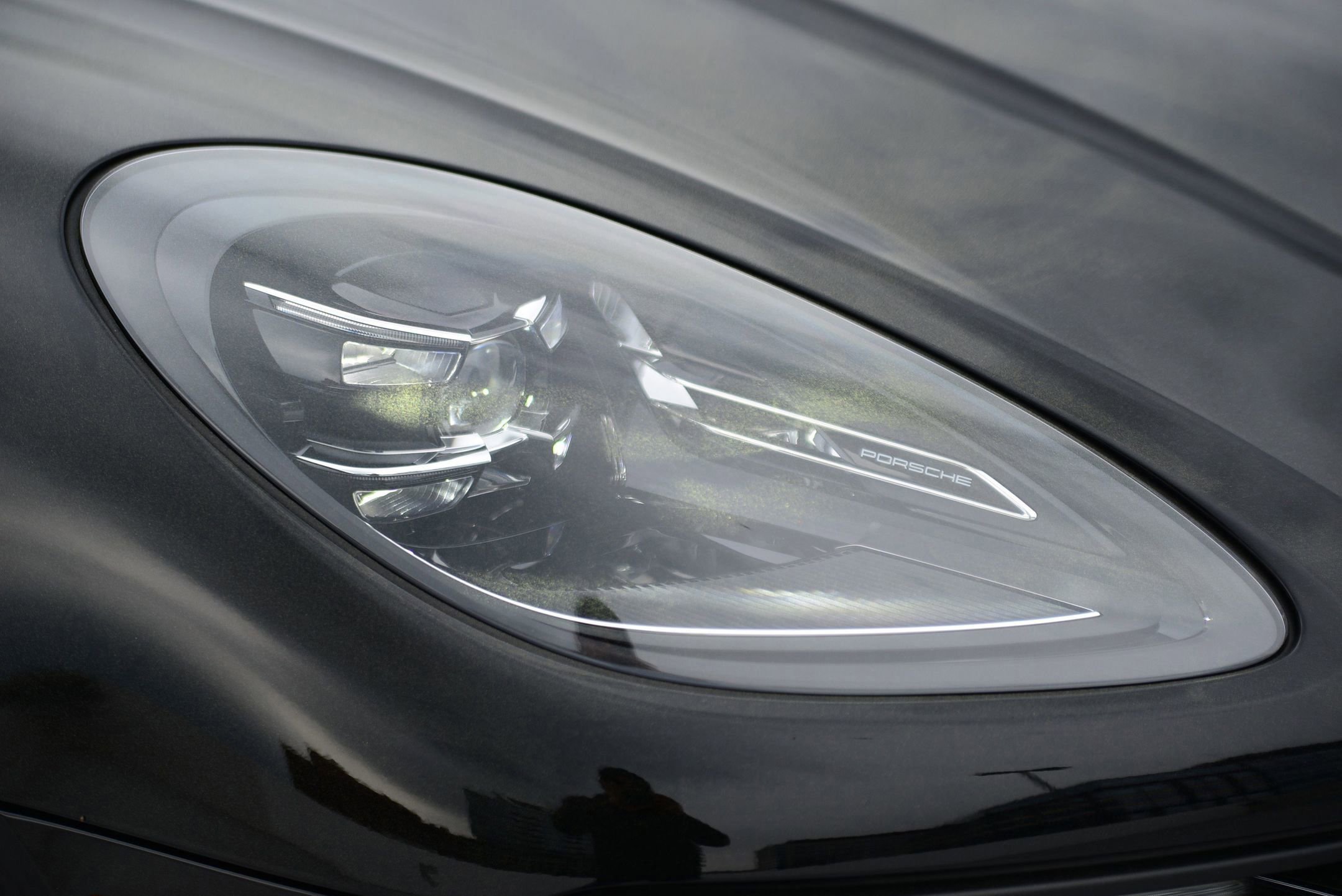 Used 2025 Porsche Macan image 11