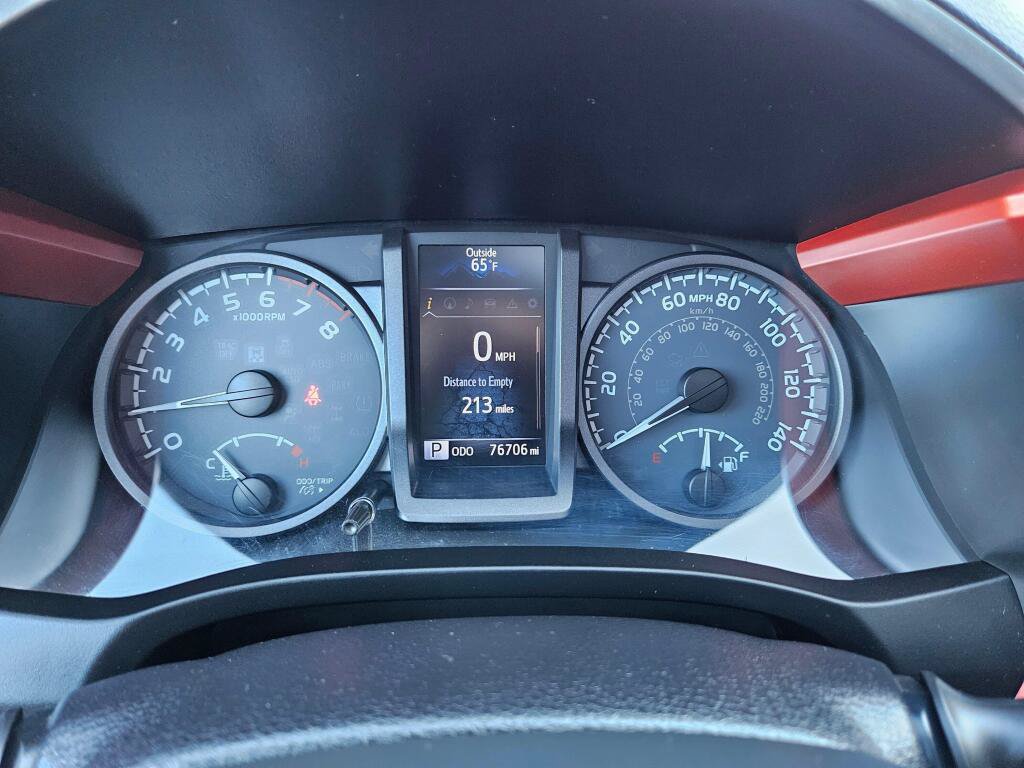 Used 2016 Toyota Tacoma TRD Sport w/ Premium & Technology Package AWD/4WD image 20